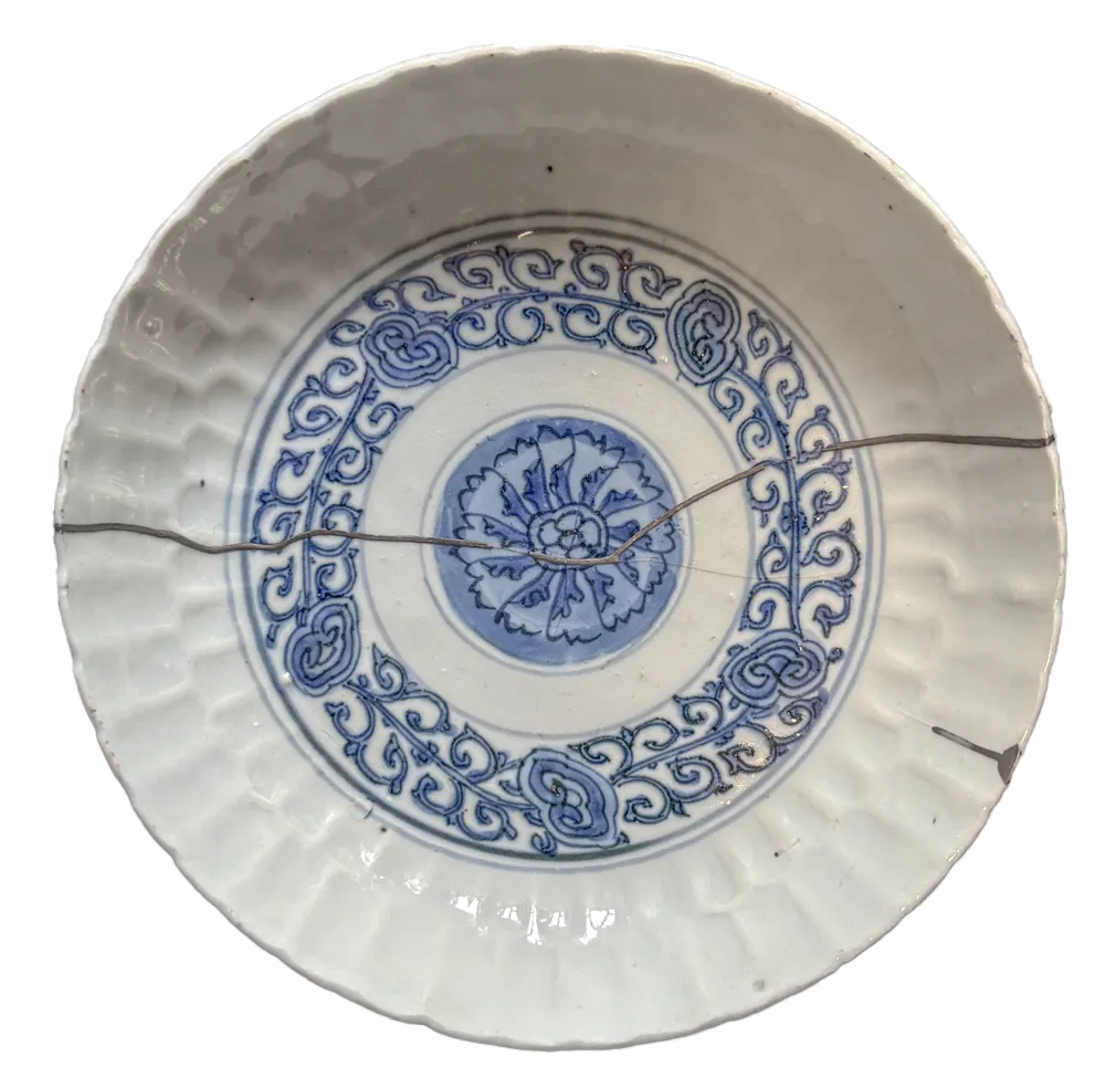 Japanese lotus bowl with kintsugi repair, seventeenth century, from the collection of Tomas Brown